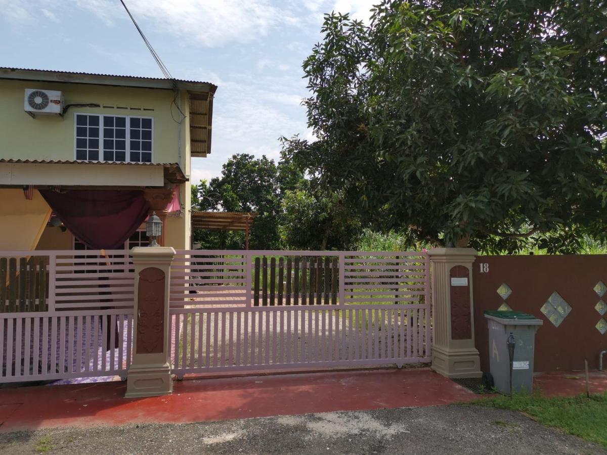 Sri Makmur Pontian Homestay Pontian Besar Luaran gambar